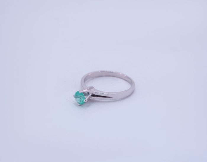 Серебряное кольцо 925 пробы с натуральным бериллом 0.37 карат - 78