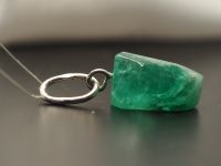 Серебряная подвеска с натуральным изумрудом-692