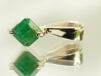 Серебряная подвеска с натуральным изумрудом-727